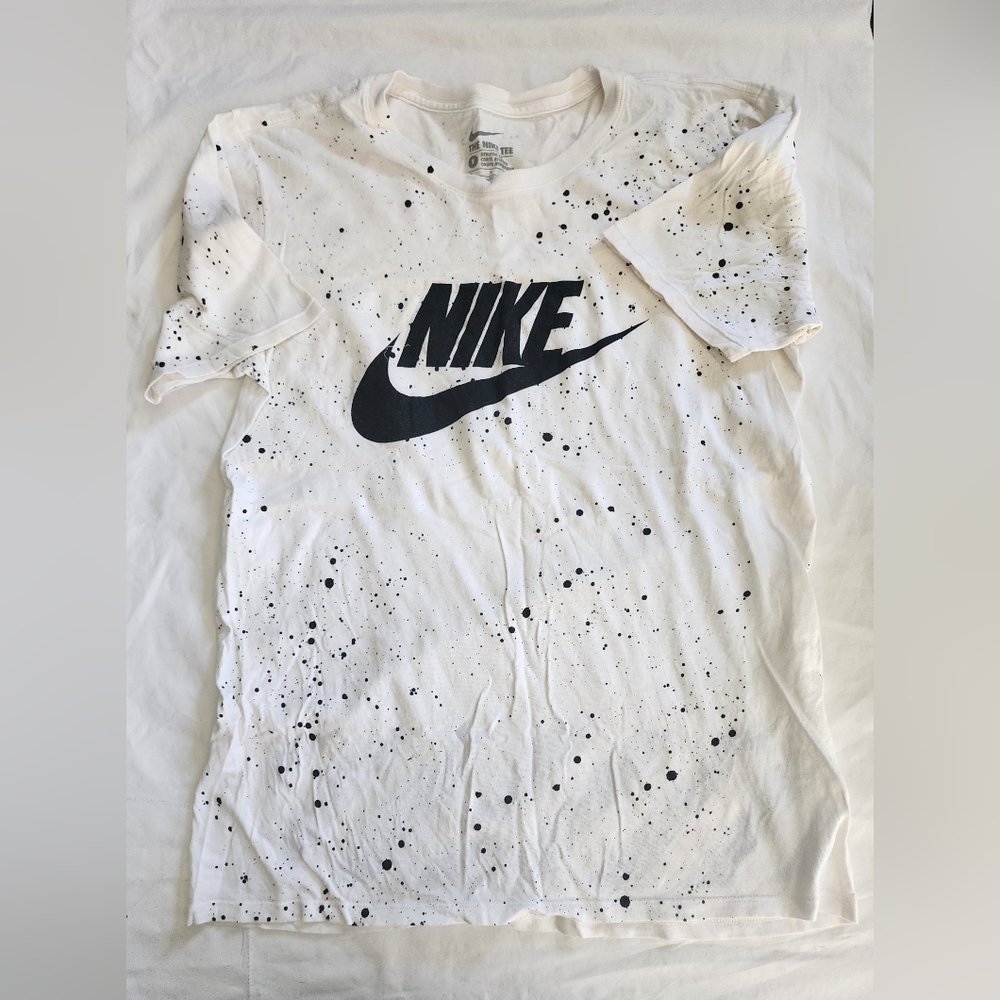 Nike White Splatter Logo Tee (sz small)